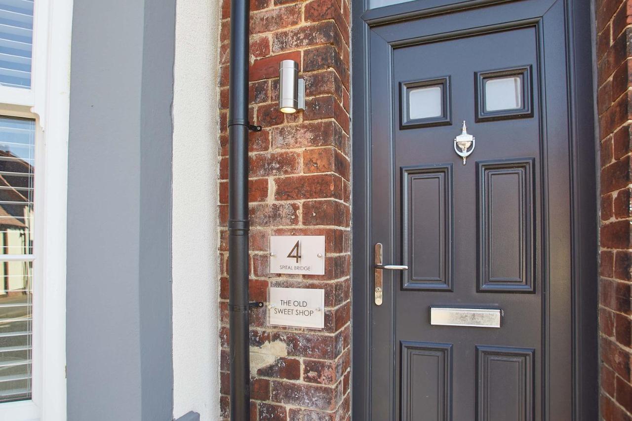 Host & - The Old Sweet Shop Apartment